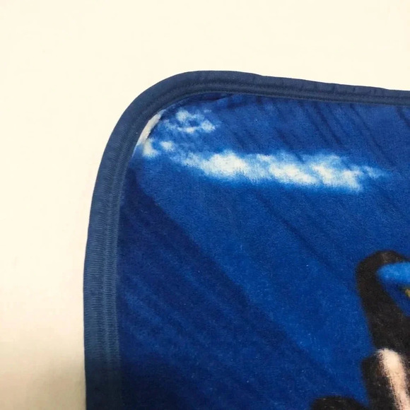 2021 Sonic the Hedgehog Soft Plush Throw Blanket for Kids 46 x 38 Inch - Picture 7 of 16